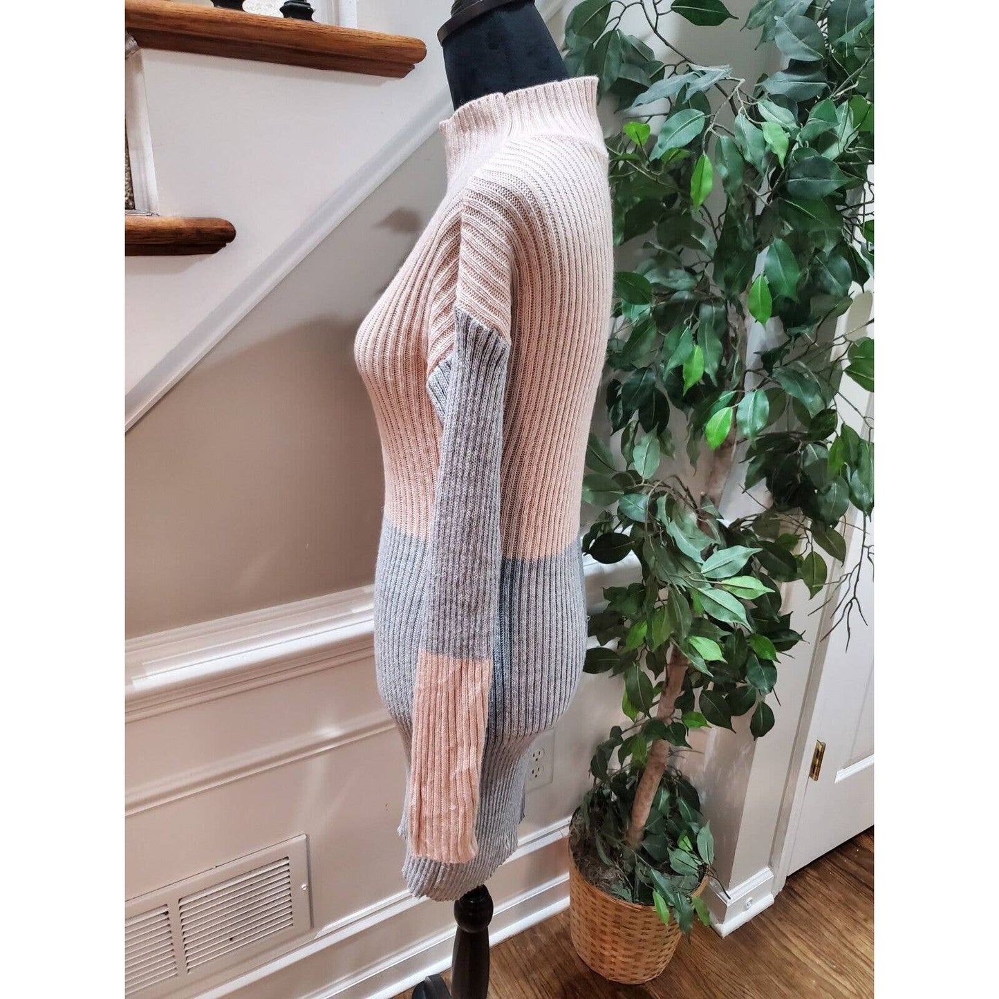 SHELN Women Beige & Gray Acrylic Mock Neck Long Sleeve Knee Length Knit Dress M