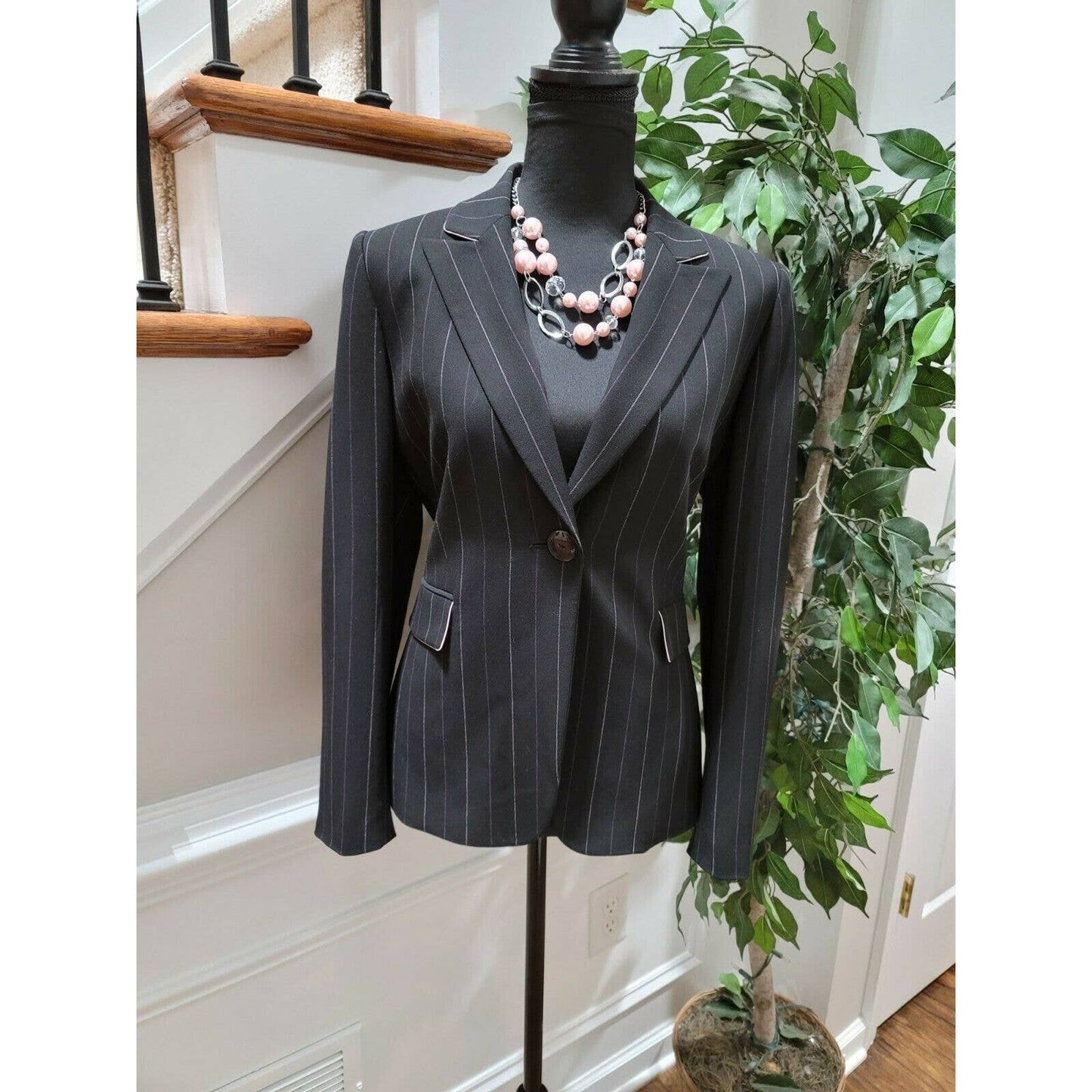 Tahari Women Black Lined Polyester Long Sleeve One Button Fitted Blazer Size 8P