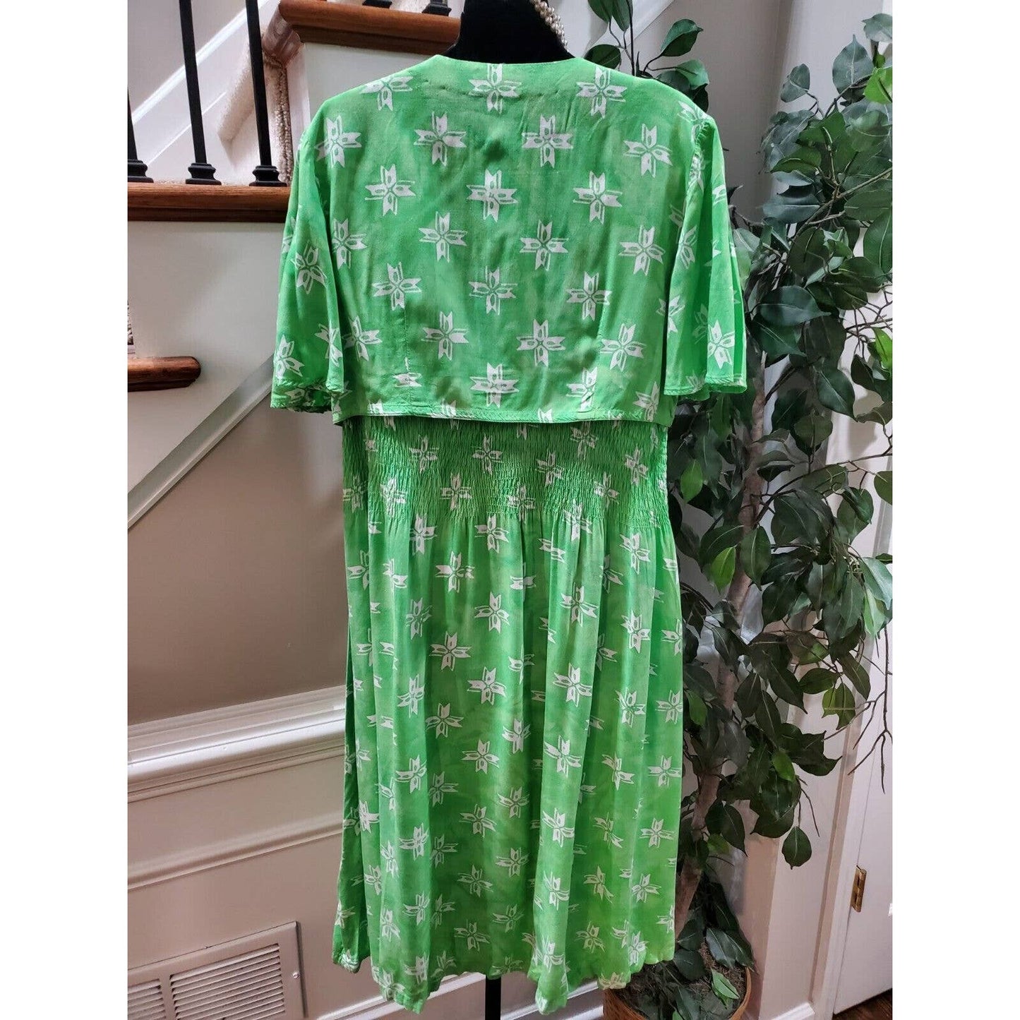 Vintage Donar Hadi Green Polyester Short Sleeve Top & Knee Length Dress Suit