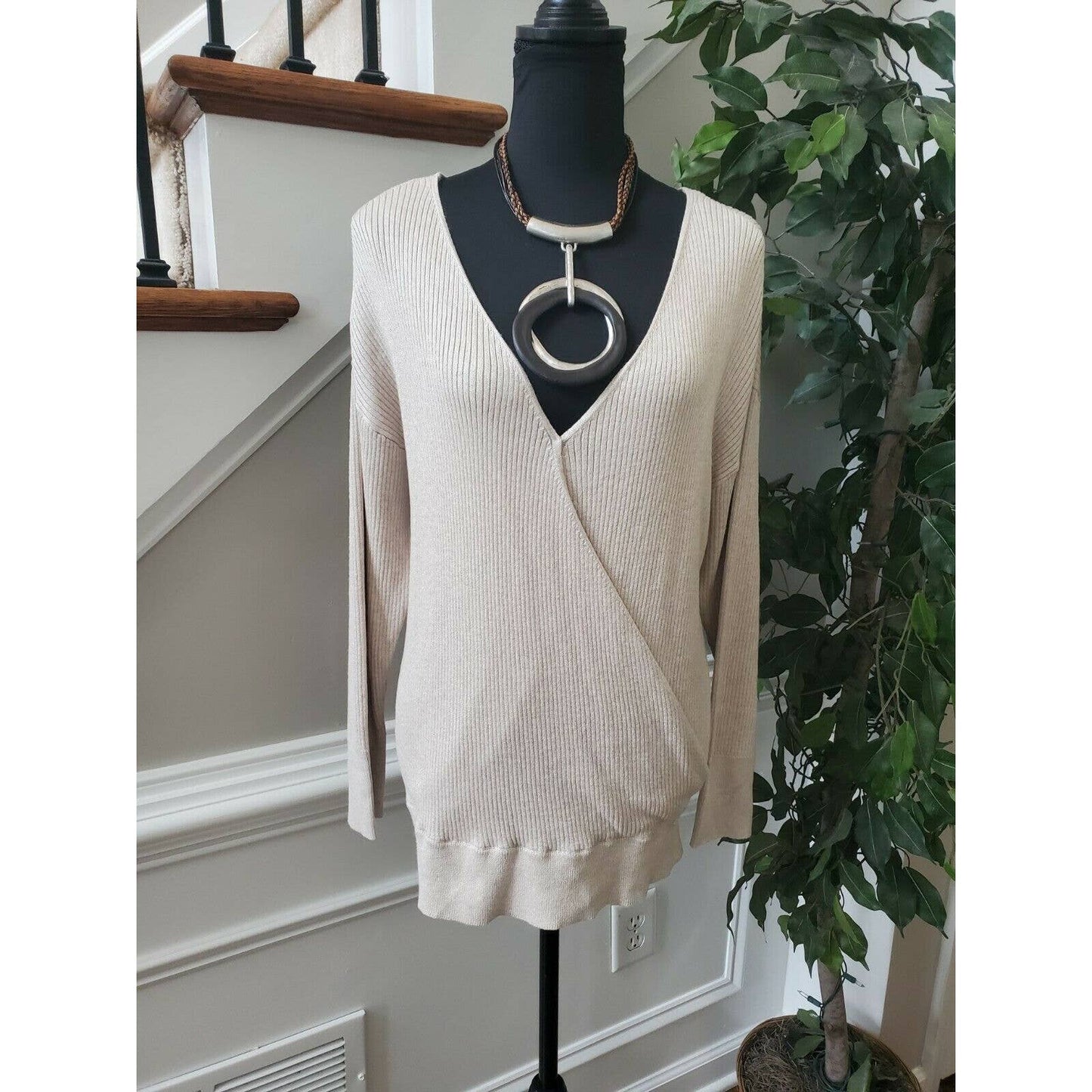 Belldini Women's Cream Viscose V-Neck Long Sleeve Stylish Warm Sweaters Size XL