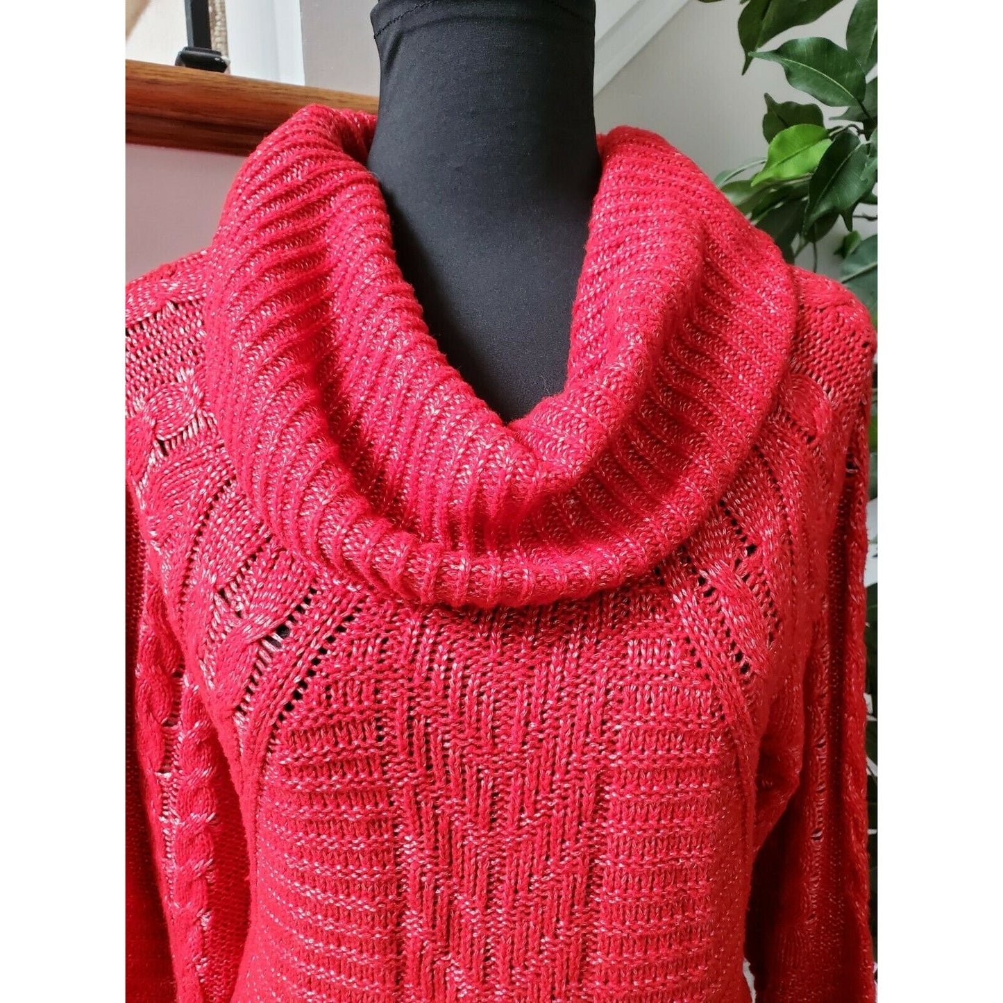 Liz Claiborni Women's Red 100% Polyester Cowl Neck Long Sleeve Sweaters