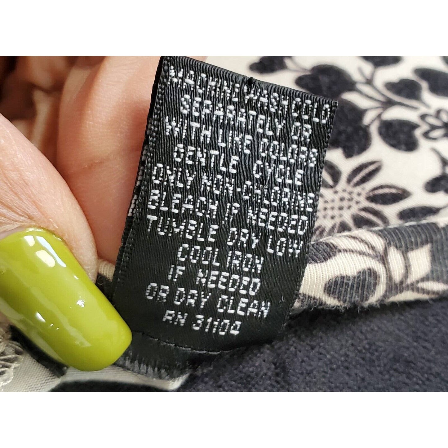 Madison Studio Women's Black Rayon Scoop Neck Long Sleeve Long Maxi Dress Small