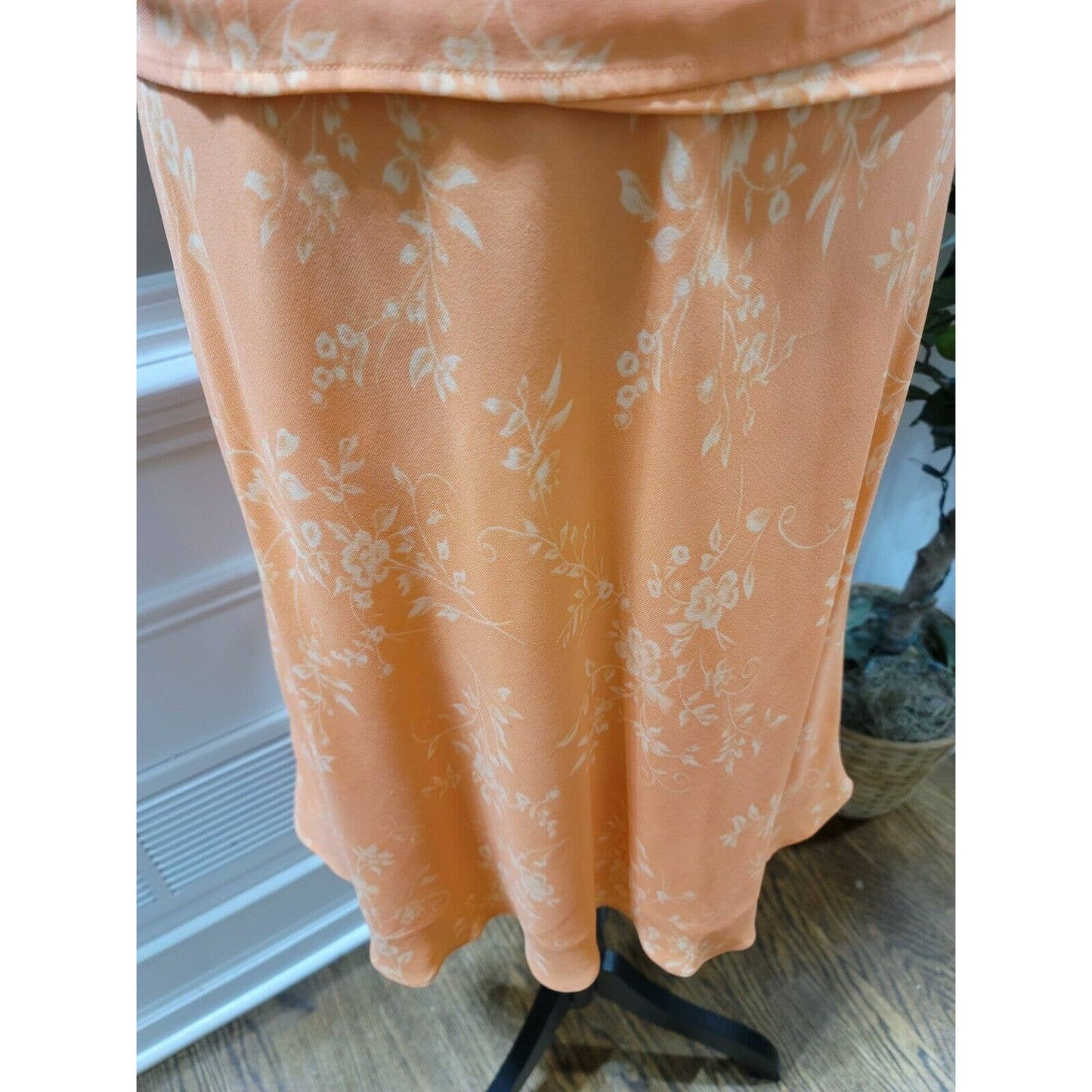 Casual Corner Women's Orange Floral 100% Silk Top & Skirt 2 Piece Suits Size 6