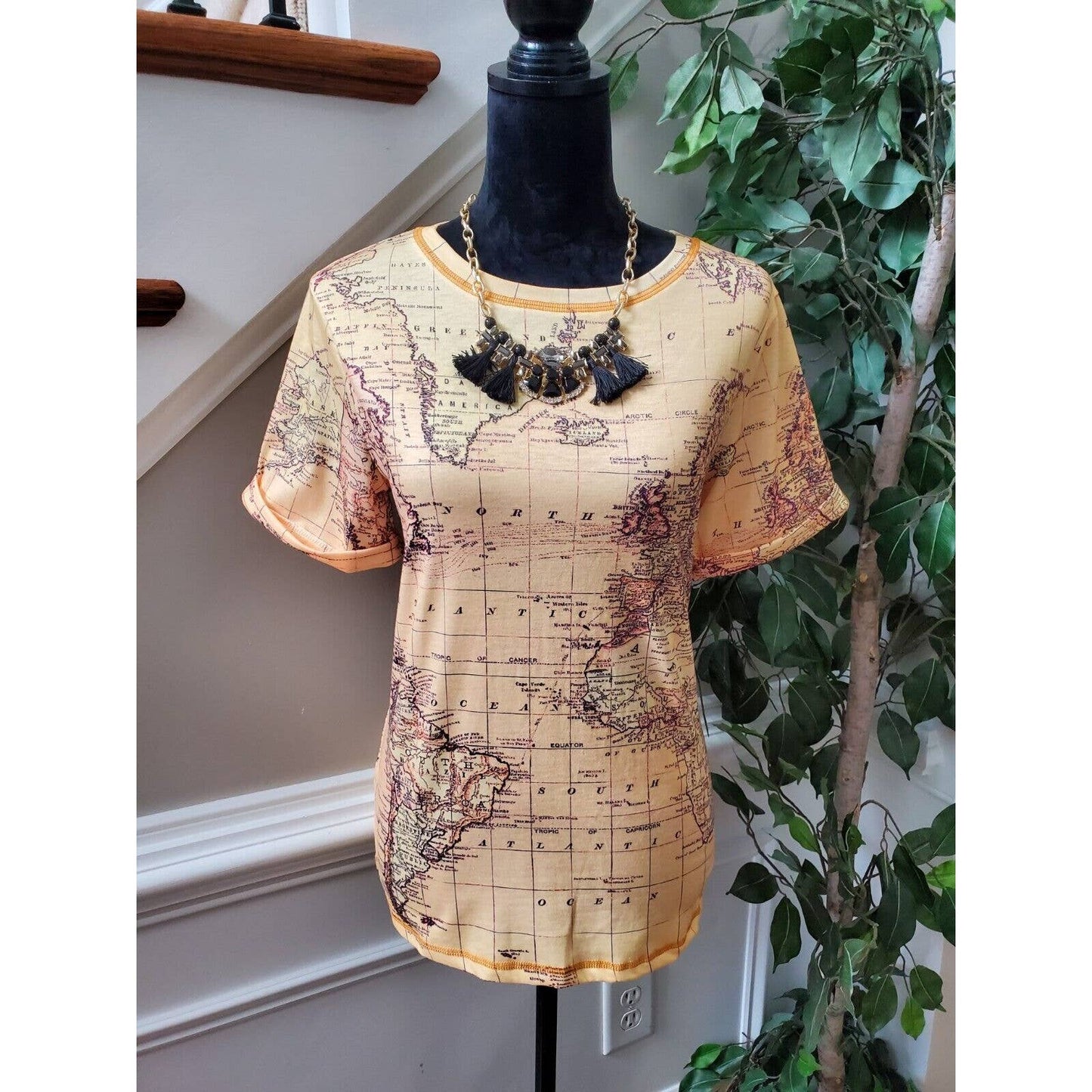 SHEIN Women Beige Map Polyester Crew Neck Short Sleeve Casual Top Shirt Small