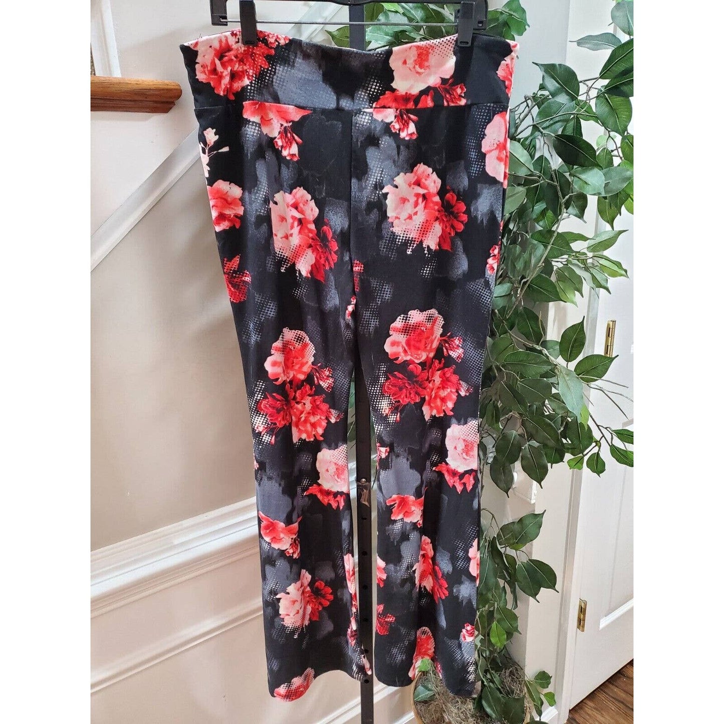 No Boundaries Women's Black Floral Polyester Mid Rise Pull On Trouser Pant 3XL