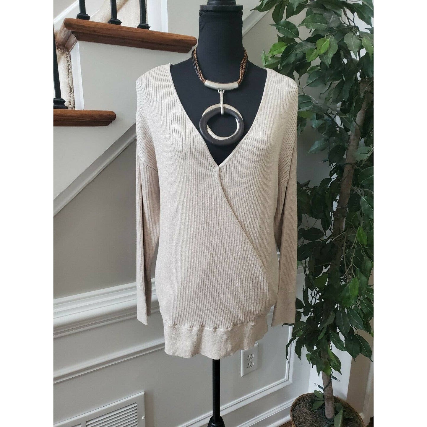 Belldini Women's Cream Viscose V-Neck Long Sleeve Stylish Warm Sweaters Size XL