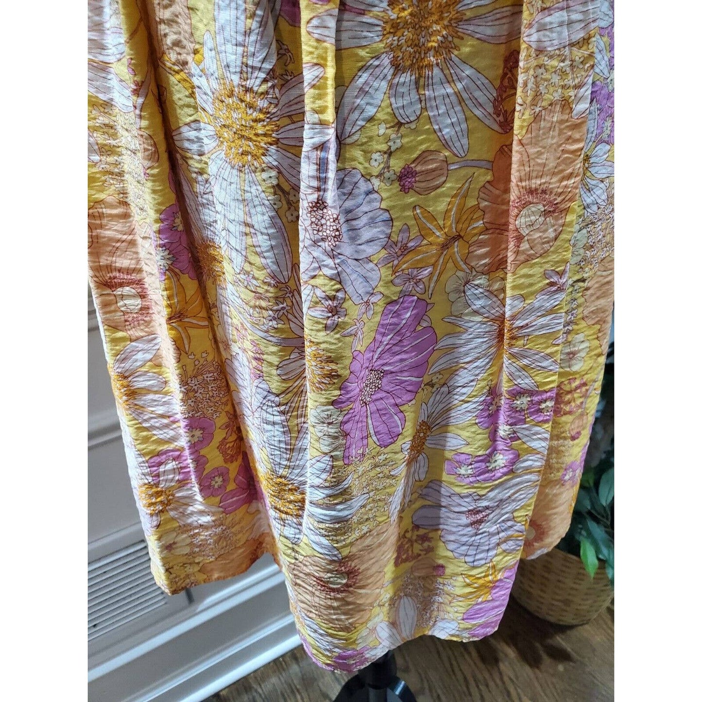 H&M Women's Yellow Floral Viscose V-Neck Long Sleeve Knee Length Dress Size M