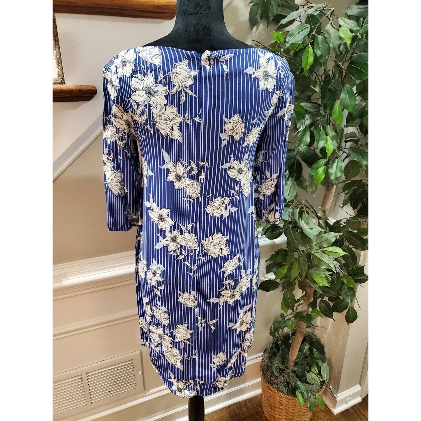 Halogen Women's Blue Floral Viscose Boat Neck Long Sleeve Knee Length Dress XS