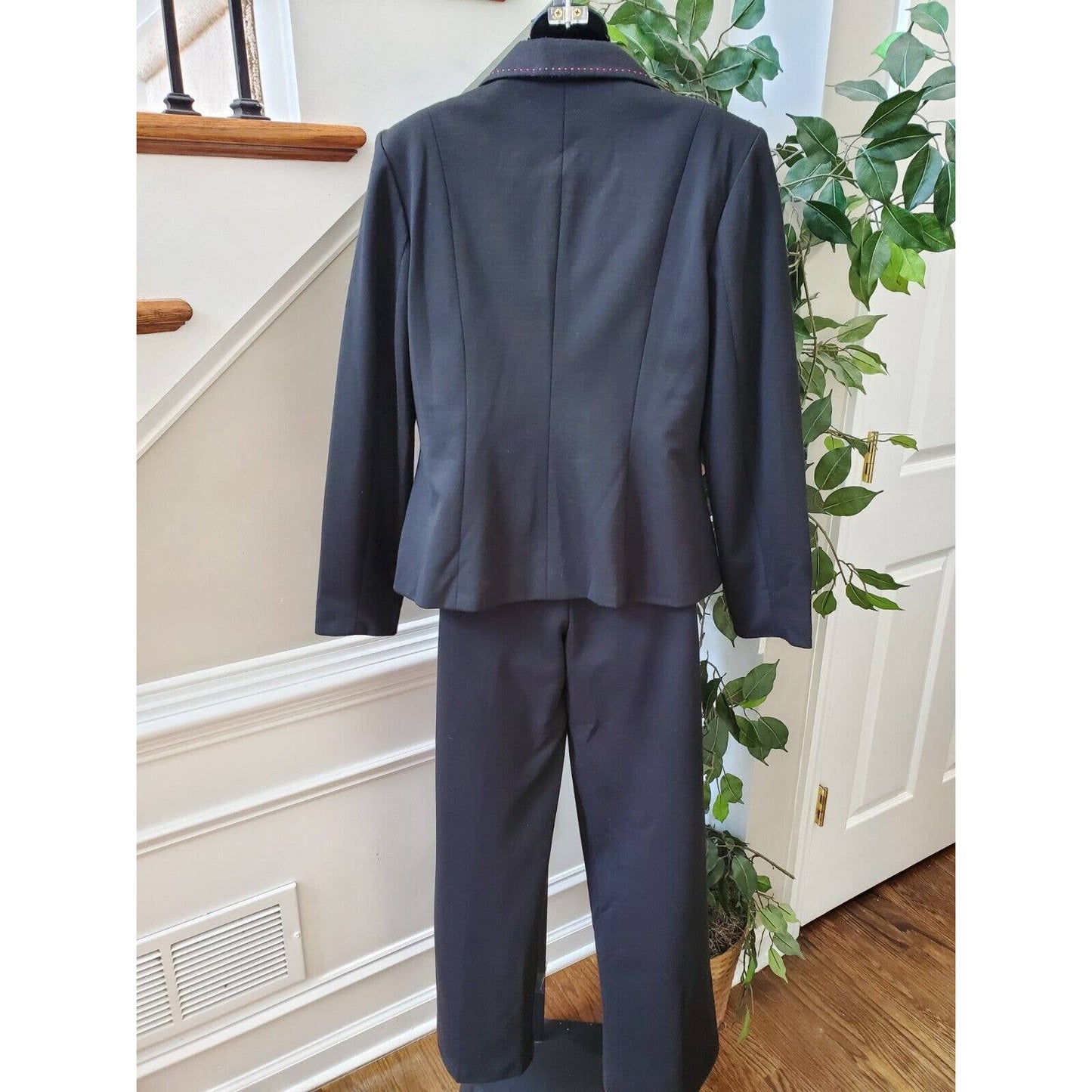 Courtenay Women Black Polyester Single Breasted Jacket & Pant 2 Piece Suit 10