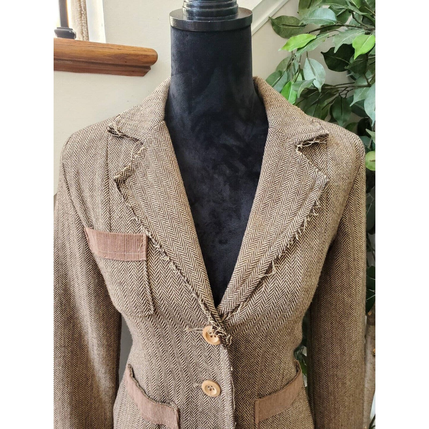 Lola Women's Beige Polyester Single Breasted Long Sleeve Casual Jacket Blazer M