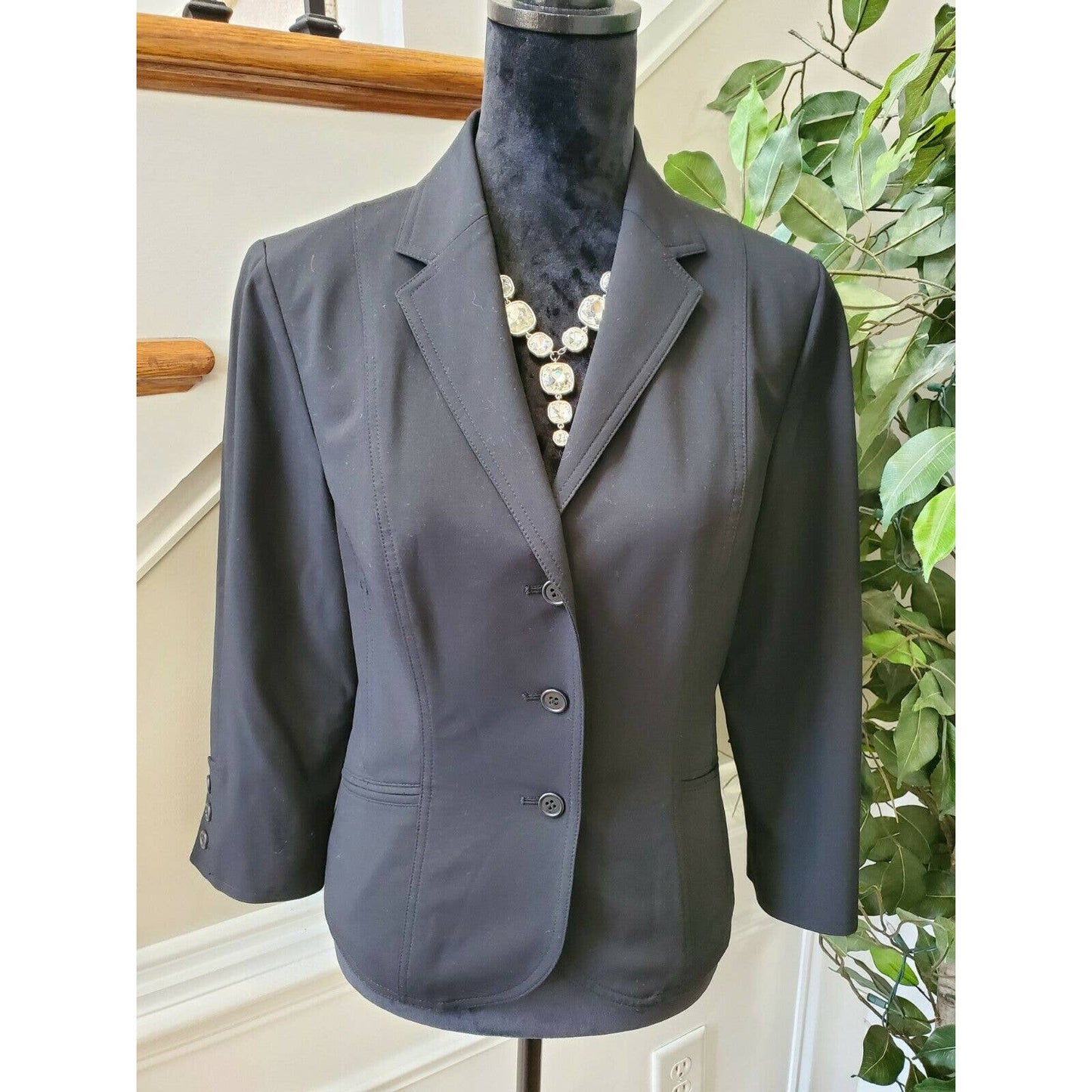 The Limited Stretch Women's Black Polyester Long Sleeve Single Breasted Blazer M