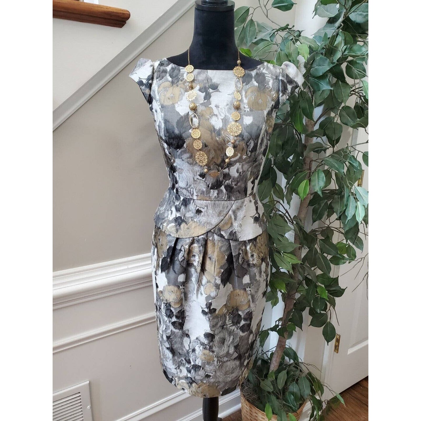 Adrianna Papell Silver Gray Abstract Print Peplum Sheath Dress Size 4