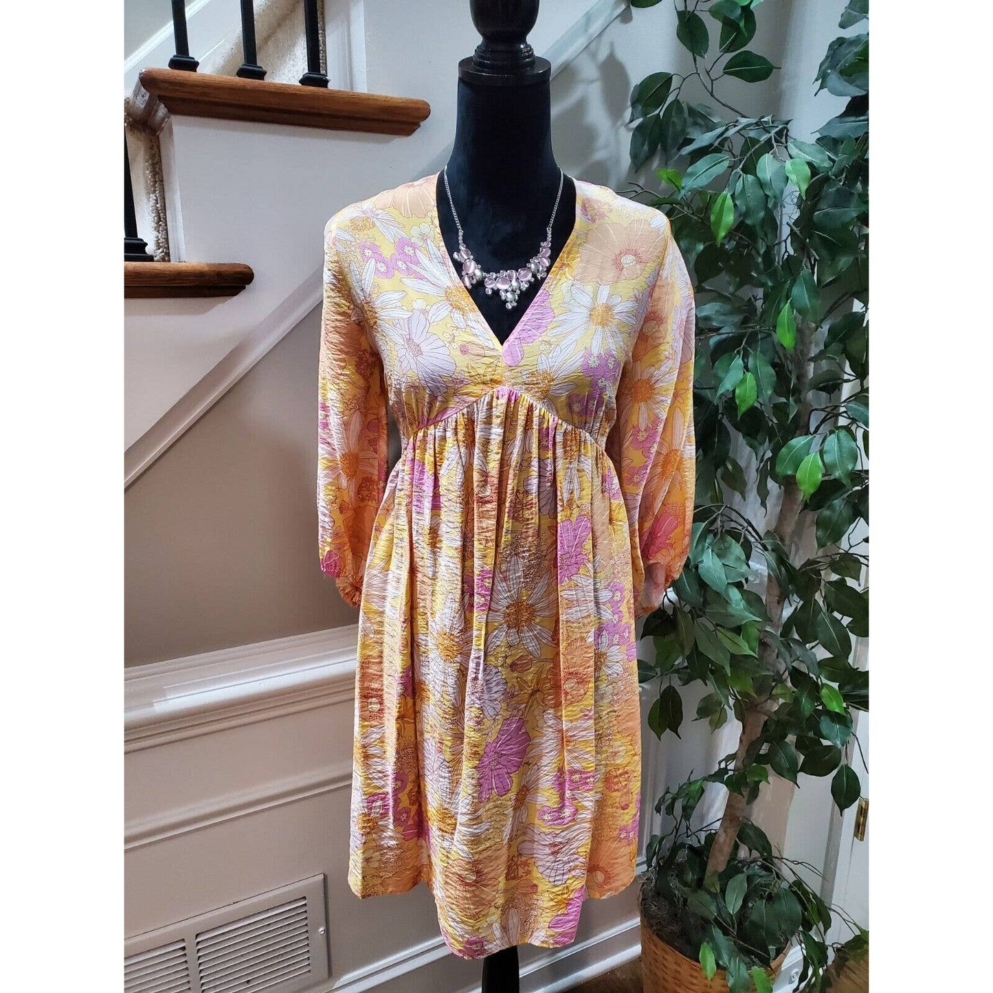 H&M Women's Yellow Floral Viscose V-Neck Long Sleeve Knee Length Dress Size M