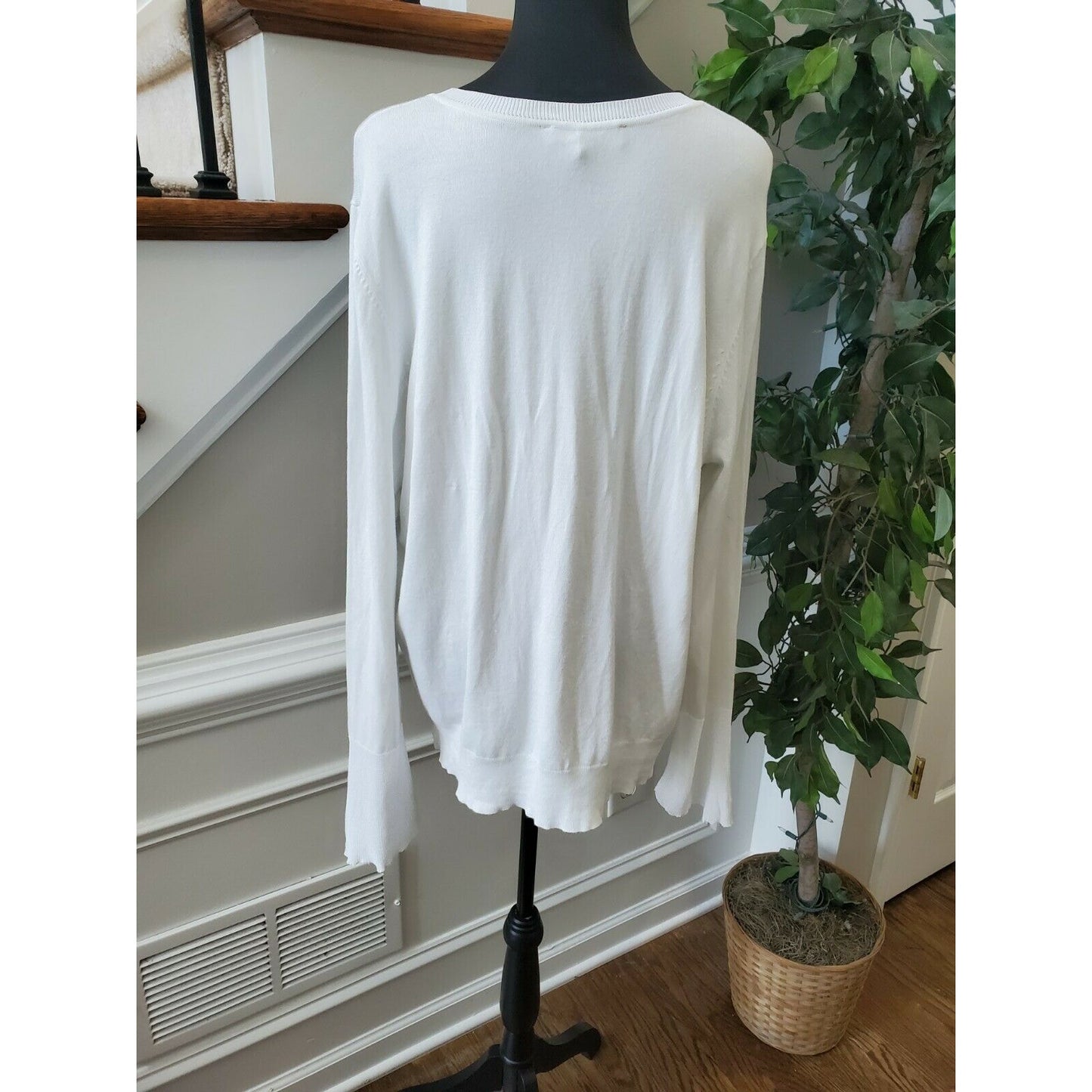 Ellen Tracy White Women's Viscose Scoop Neck Long Sleeve Soft Sweaters XL