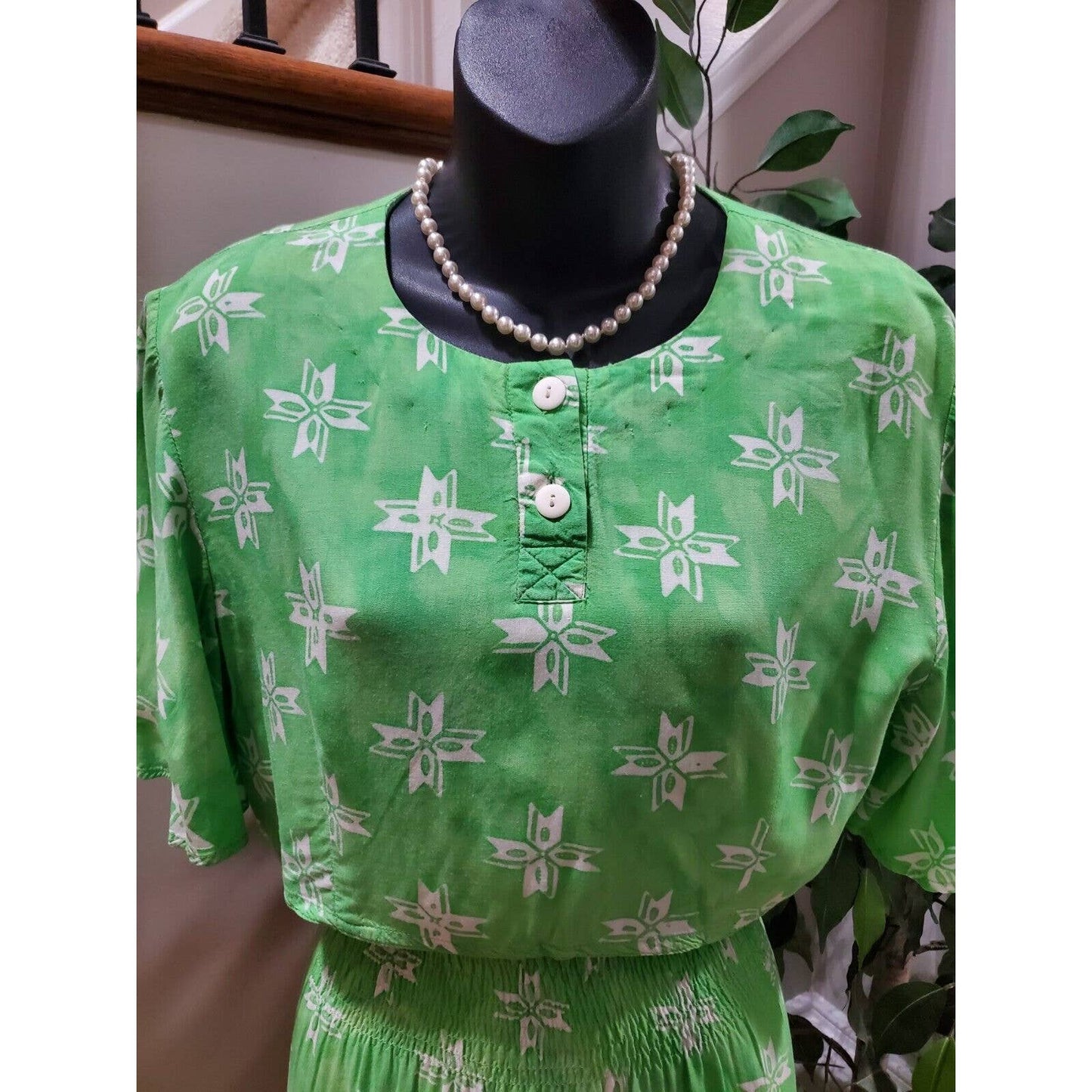 Vintage Donar Hadi Green Polyester Short Sleeve Top & Knee Length Dress Suit