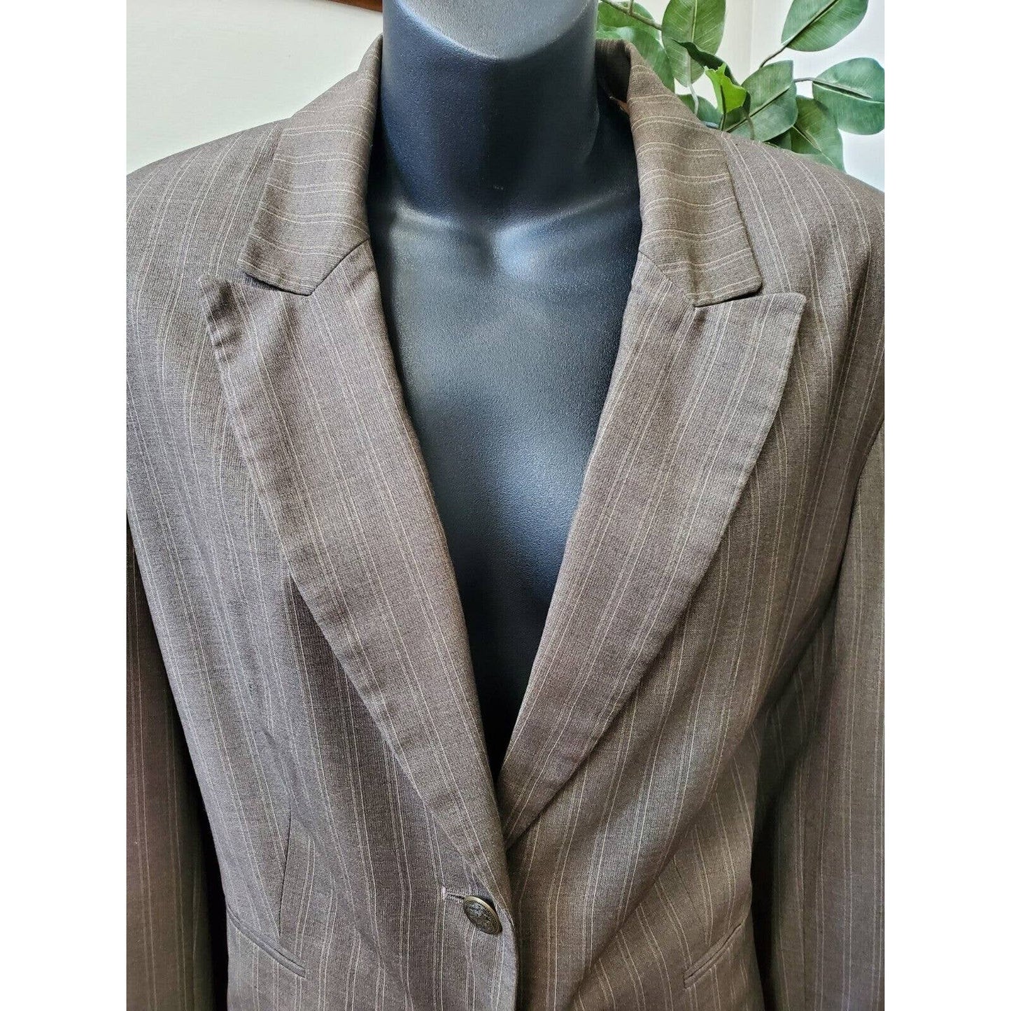 Dressbarn Women's Brown Polyester Single Breasted Blazer & Pant 2 Piece Suit 16