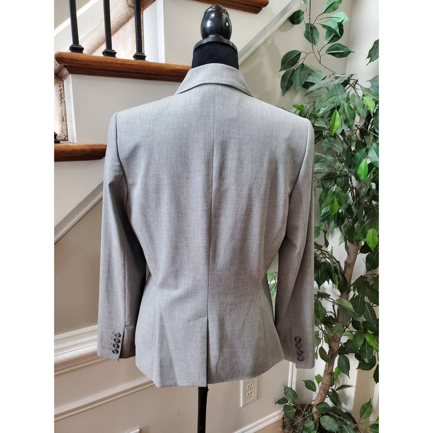 The Limited Women's Gray Polyester Single Breasted Long Sleeve Blazer Size 8