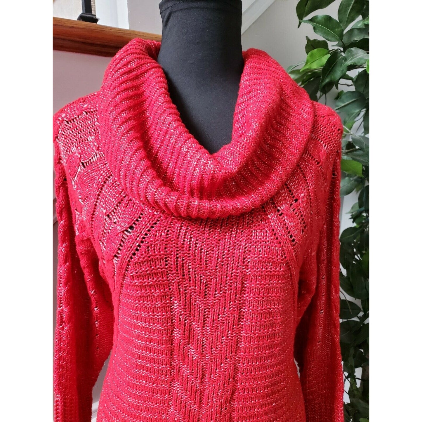 Liz Claiborni Women's Red 100% Polyester Cowl Neck Long Sleeve Sweaters