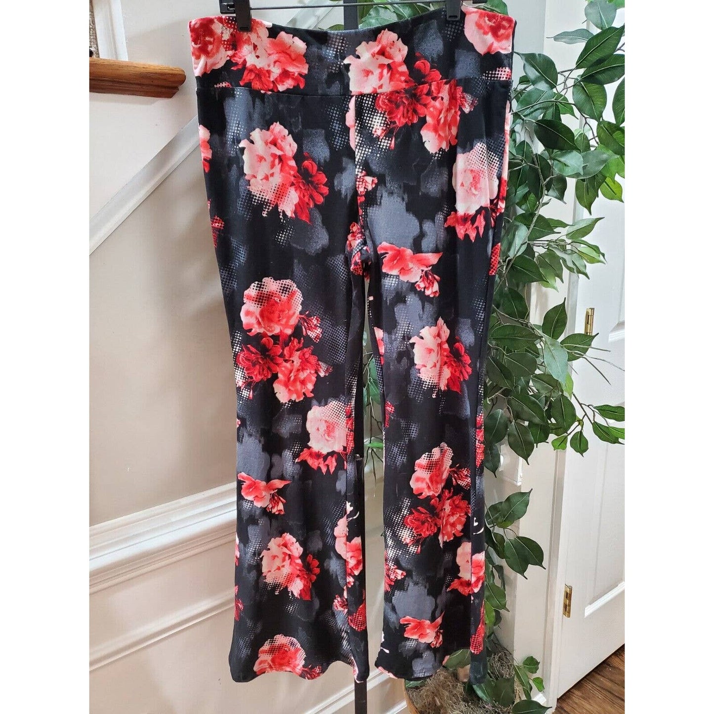 No Boundaries Women's Black Floral Polyester Mid Rise Pull On Trouser Pant 3XL