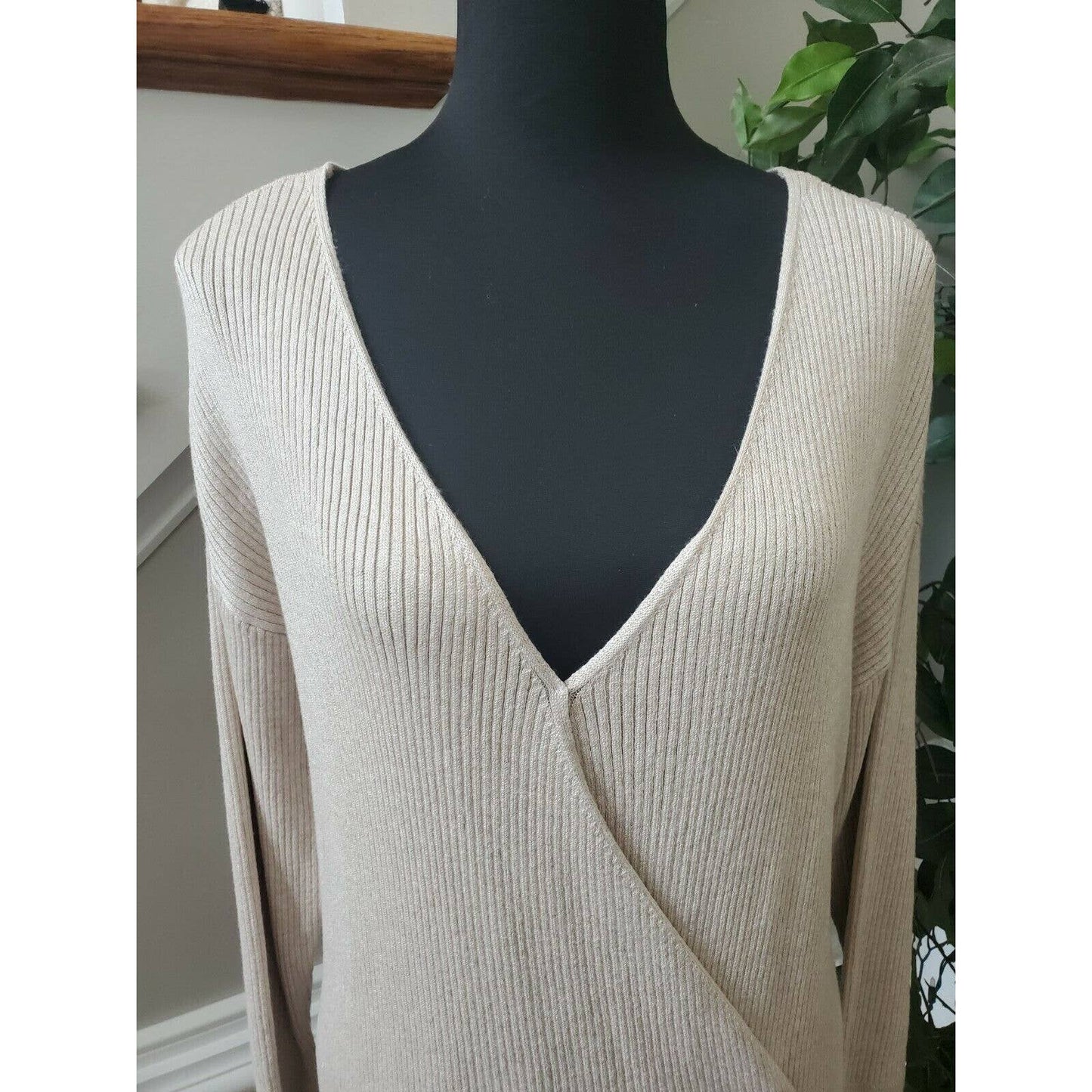 Belldini Women's Cream Viscose V-Neck Long Sleeve Stylish Warm Sweaters Size XL