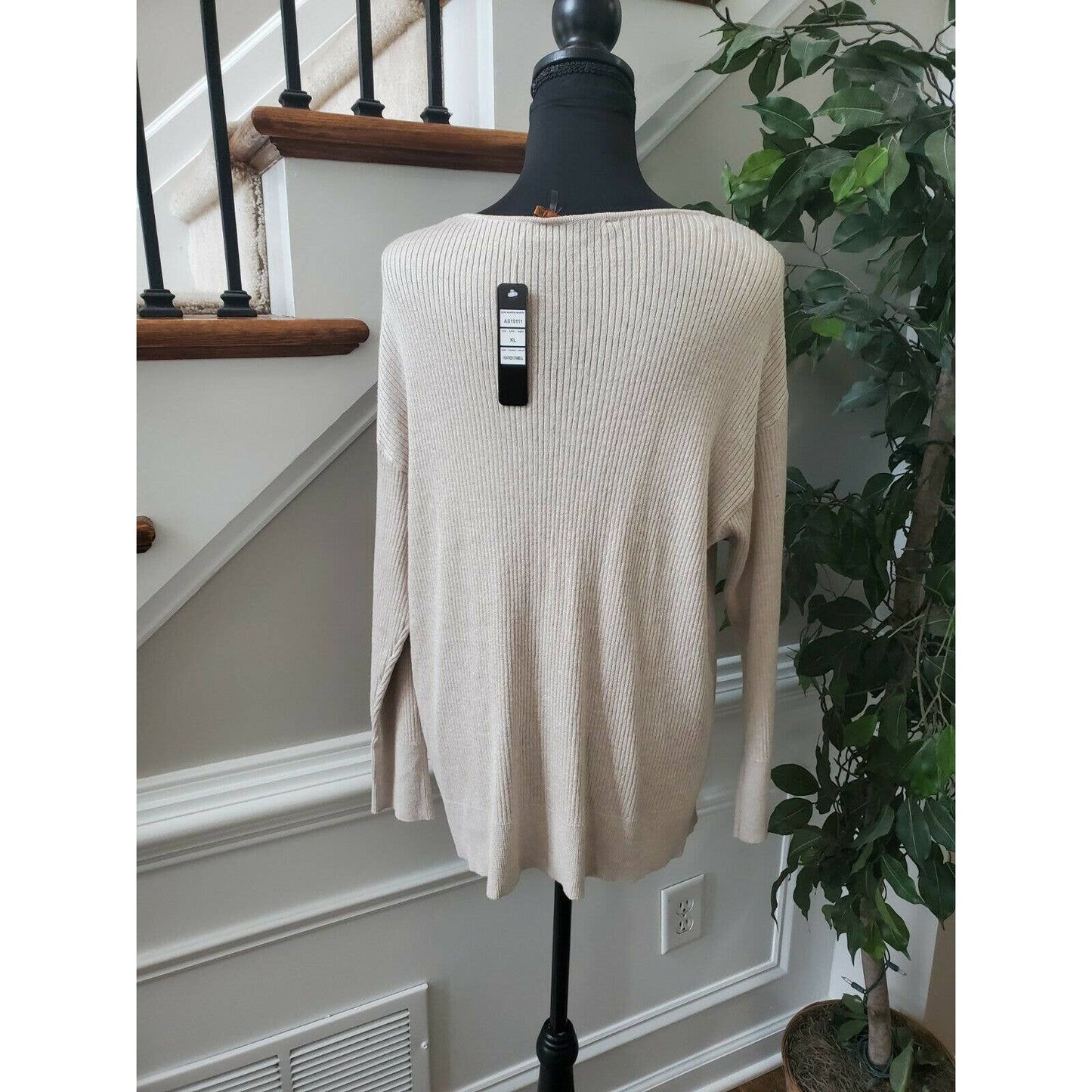 Belldini Women's Cream Viscose V-Neck Long Sleeve Stylish Warm Sweaters Size XL