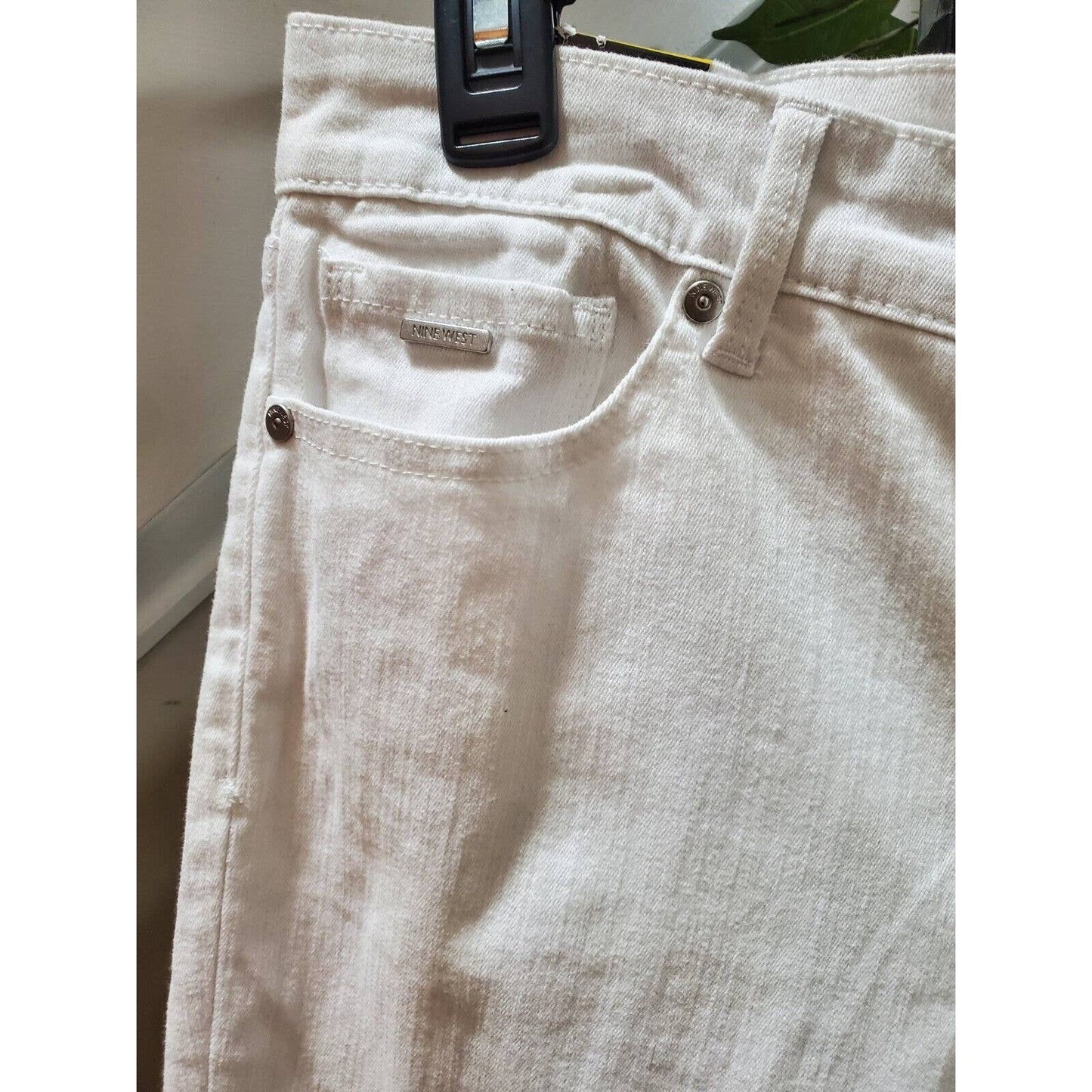 Nine West Jeans White Cotton High Rise Zippered Straight Fit Capri Pant 8