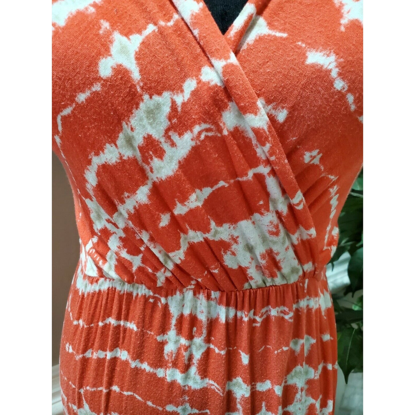 Gilli Women White & Orange Rayon V-Neck Sleeveless Long Maxi Dress Size X-Small