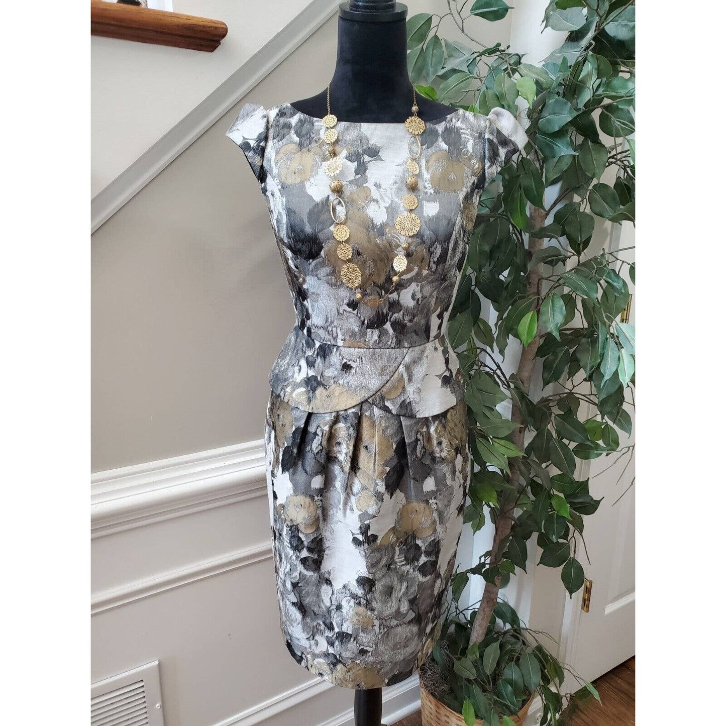 Adrianna Papell Silver Gray Abstract Print Peplum Sheath Dress Size 4