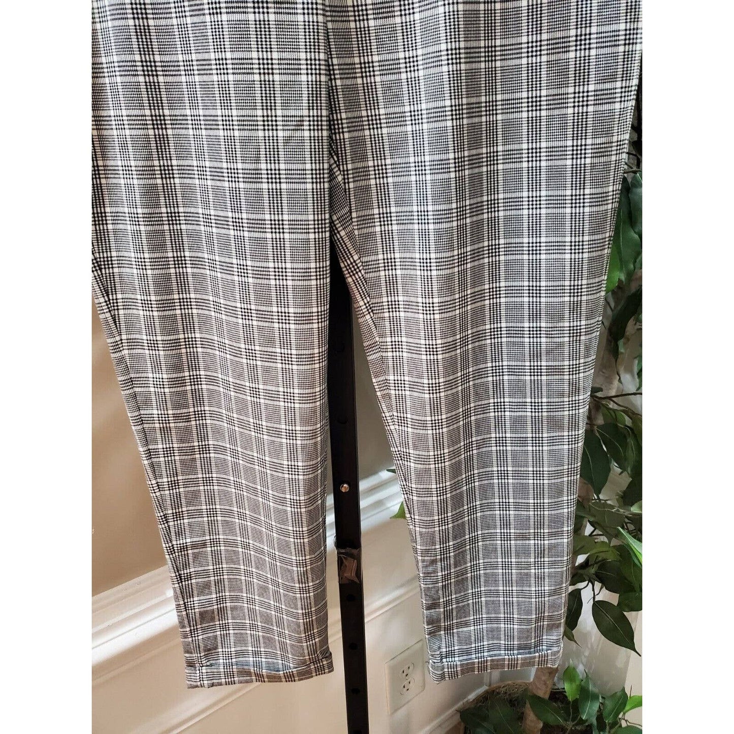 Zara Women's Gray Check Polyester Mid Rise Skinny Legs Casual Dress Pant Size 29