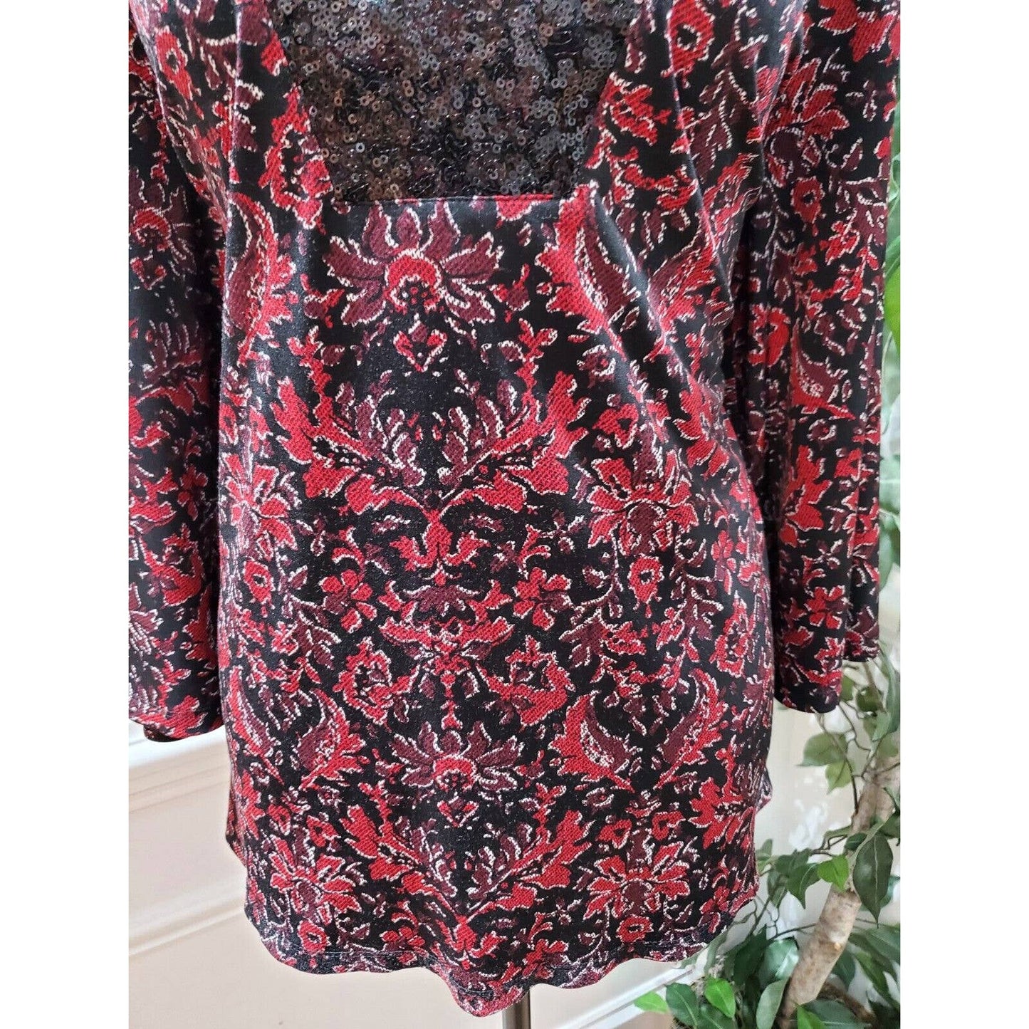 Cato Women's Black & Red Polyester V-Neck Long Sleeve Casual Shirt Size Large