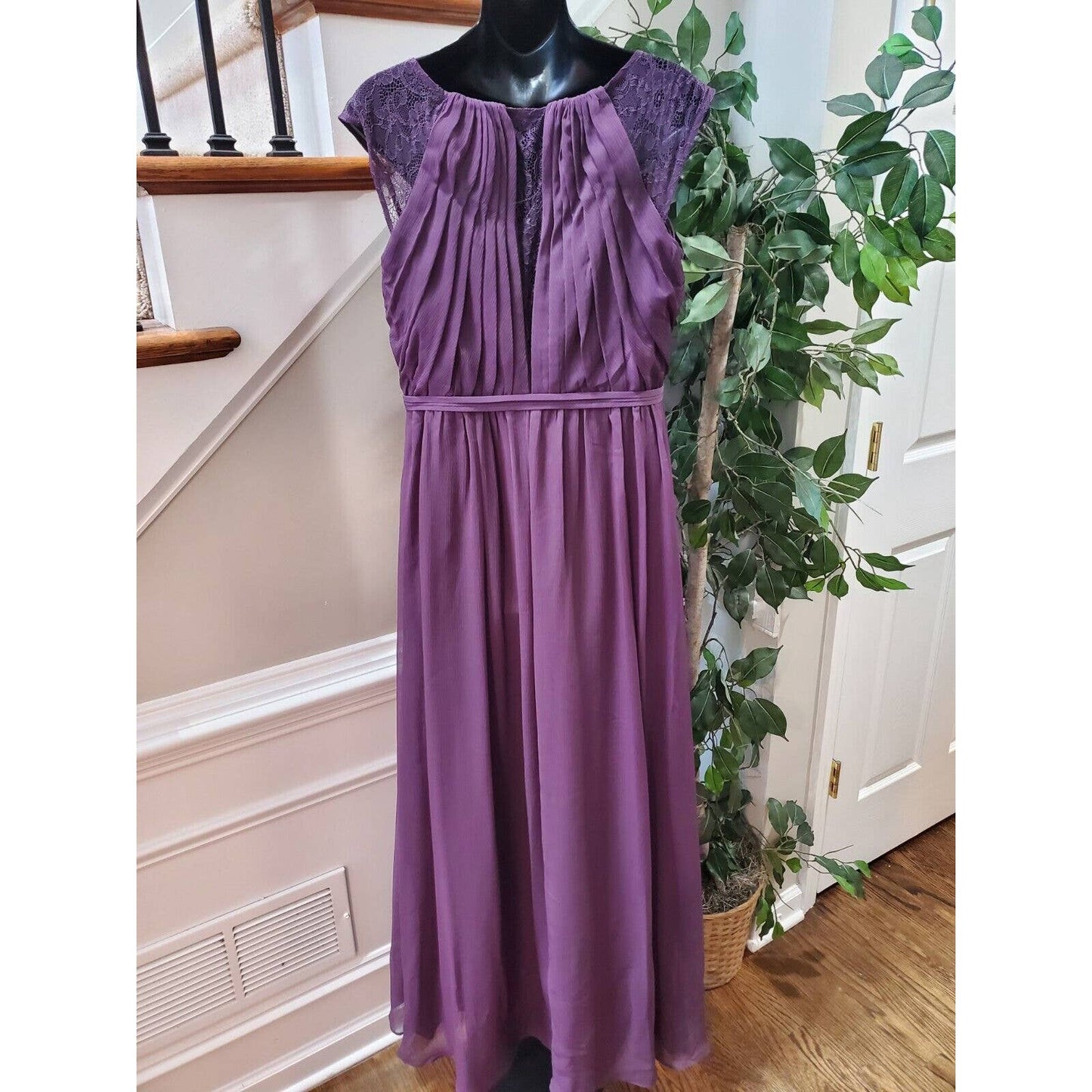 David's Bridal Purple Polyester Round Neck Sleeveless Long Maxi Dress Size 10